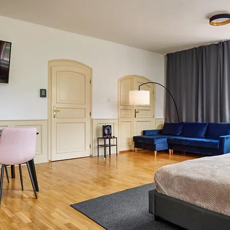 Orangerie Garden By Kh Maison d'hôtes Český Krumlov