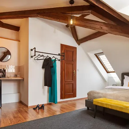 Maison d'hôtes Orangerie Garden By Kh 4*