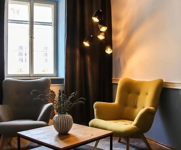 Orangerie Garden By Kh 4* 체스키크룸로프