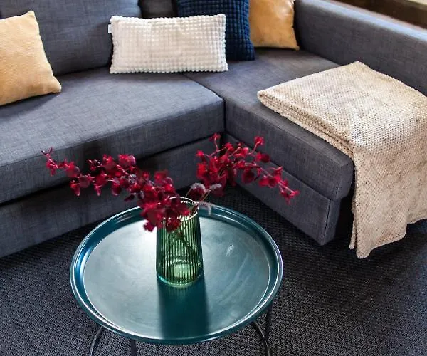 Orangerie Garden By Kh 체스키크룸로프