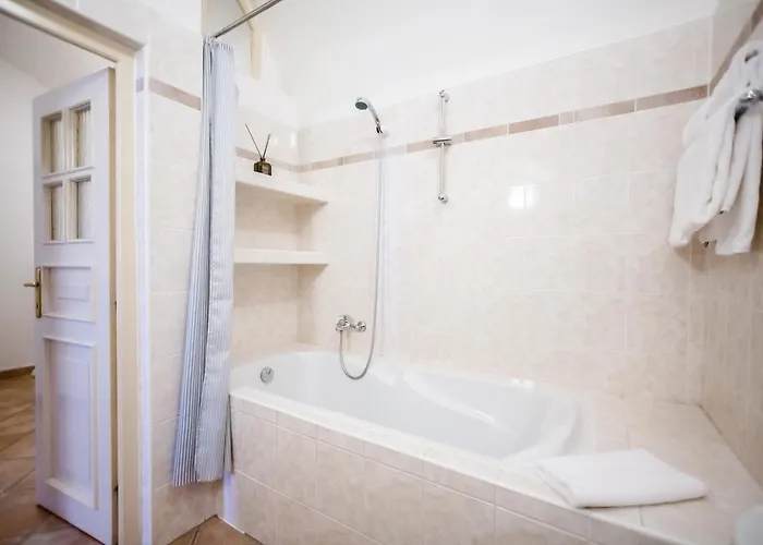 Orangerie Garden By Kh 4*