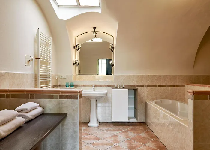 Orangerie Garden By Kh