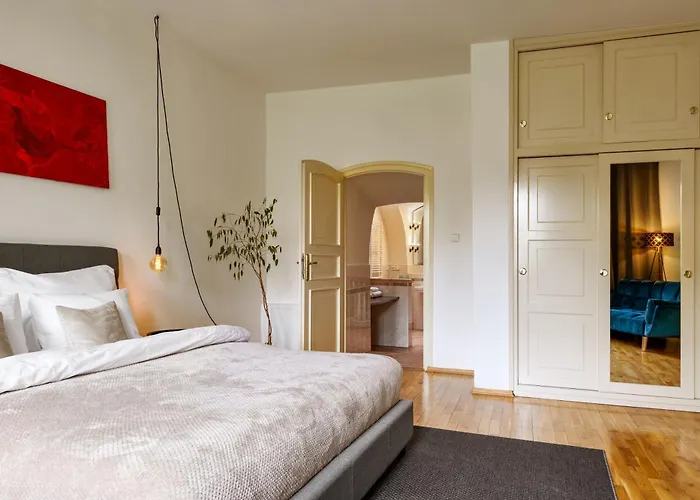 Orangerie Garden By Kh 게스트하우스 체스키크룸로프