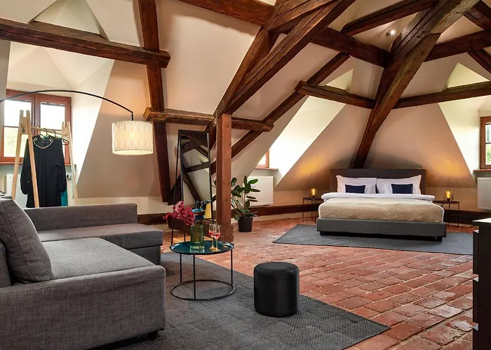 Orangerie Garden By Kh Konukevi Český Krumlov