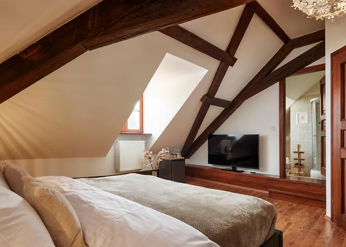 Orangerie Garden By Kh 4* 체스키크룸로프